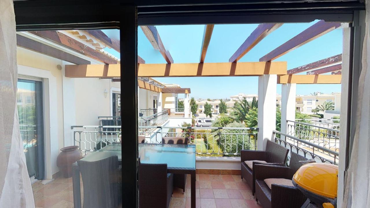 Amazing 2 Bedroom Apartment Near Beach With Pool Lagos Bagian luar foto