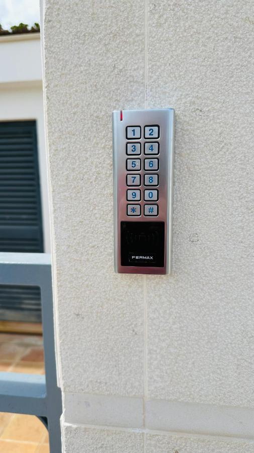 Amazing 2 Bedroom Apartment Near Beach With Pool Lagos Bagian luar foto