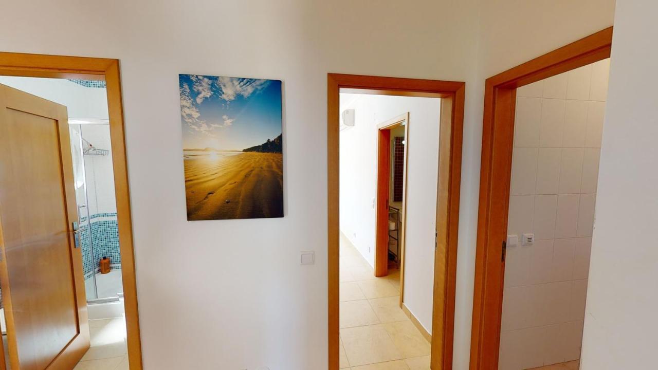 Amazing 2 Bedroom Apartment Near Beach With Pool Lagos Bagian luar foto