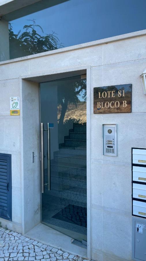 Amazing 2 Bedroom Apartment Near Beach With Pool Lagos Bagian luar foto